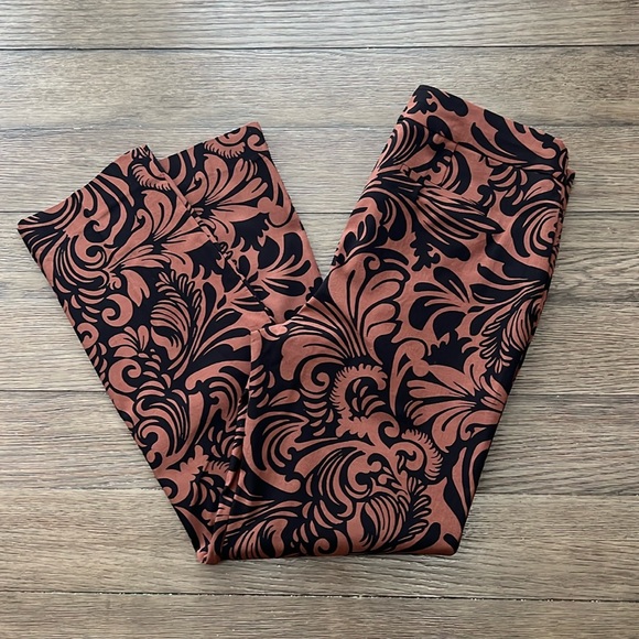 Chico’s Brigitte Scroll Print Ankle Pants - Picture 11 of 14